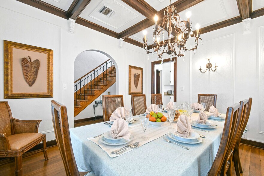 Building Photo - 414 Lake Shore Dr