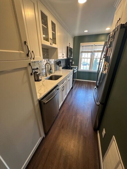 Building Photo - 1468 N Quinn St