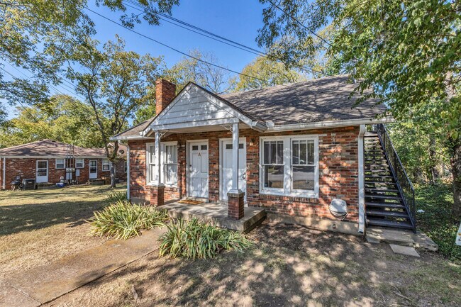 Building Photo - Charming Sylvan Park Shotgun Apartment in a Darling Triplex!