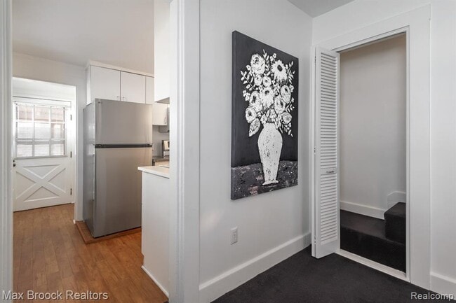 Building Photo - 932 Humphrey Ave