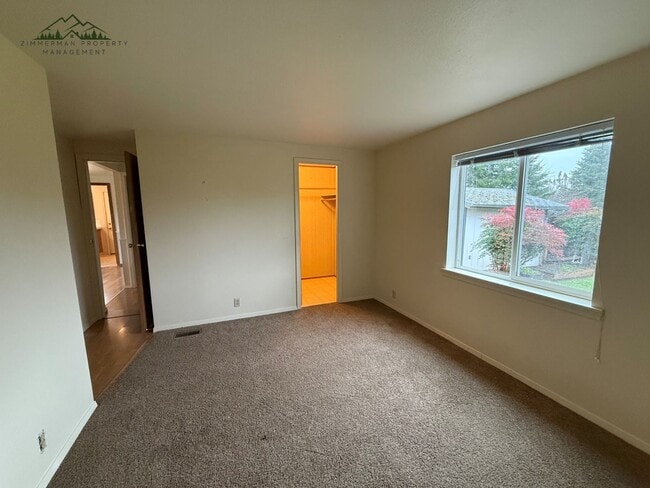 Building Photo - Charming 3-bedroom, 2-bathroom manufacture home located in Cottage Grove