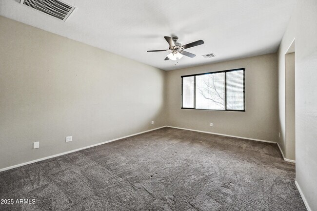 Building Photo - 2513 W Hayduk Rd