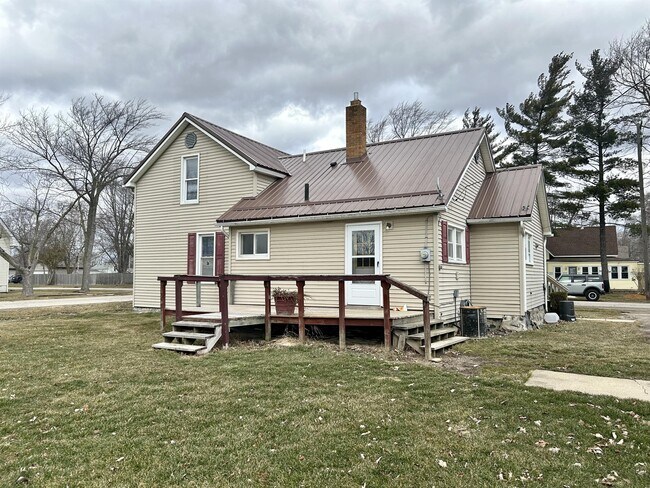 Building Photo - 108 W Meier St