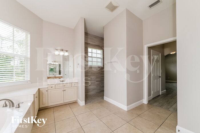 Building Photo - 5107 Morandi Ave