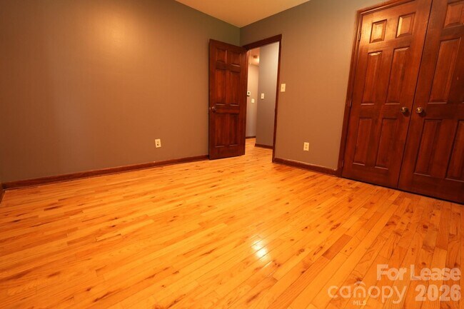 Building Photo - 5501 Biederbeck Dr