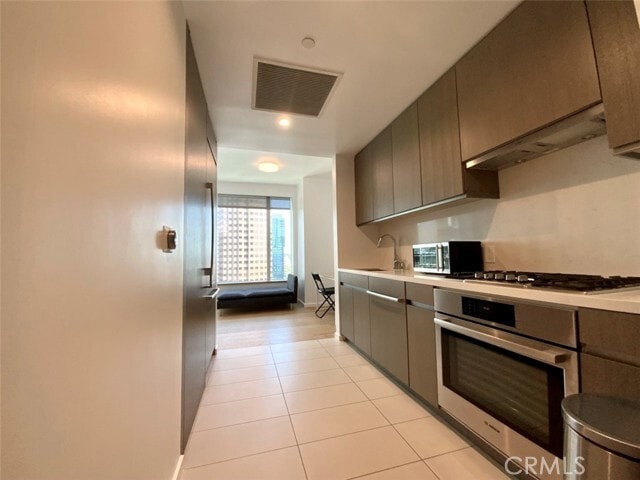 Building Photo - 889 Francisco St