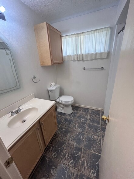 Building Photo - 1011 Windymeadow Ln