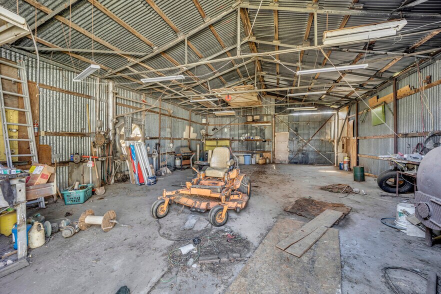 Building Photo - 4255 State Highway 323 W