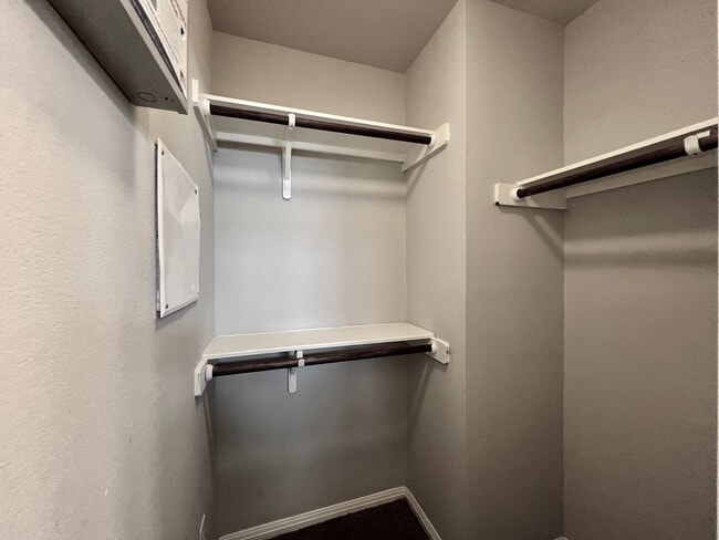 Building Photo - Charming 2 Story, 2 Bedroom, 2.5 Bathroom Home in Blanco Vista