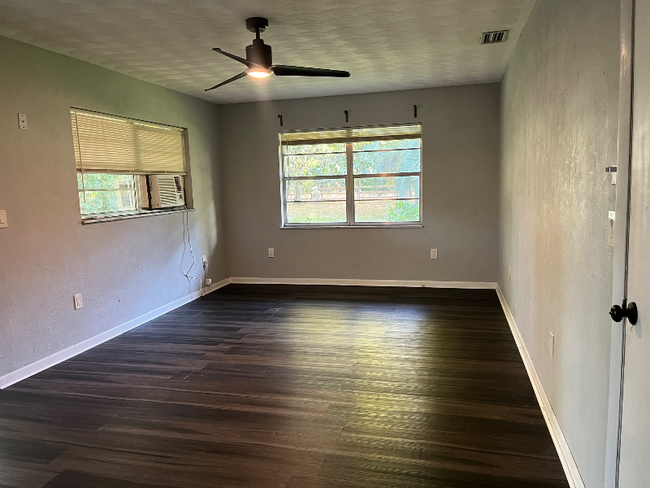 Building Photo - 7098 CR 558
