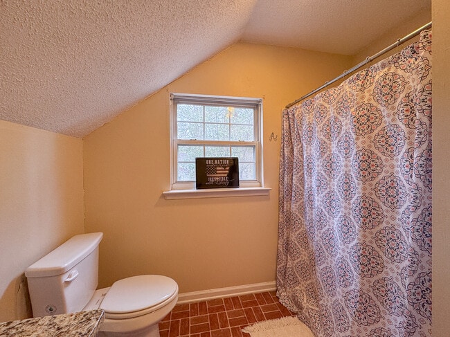 Building Photo - 507 S Kevin Ct