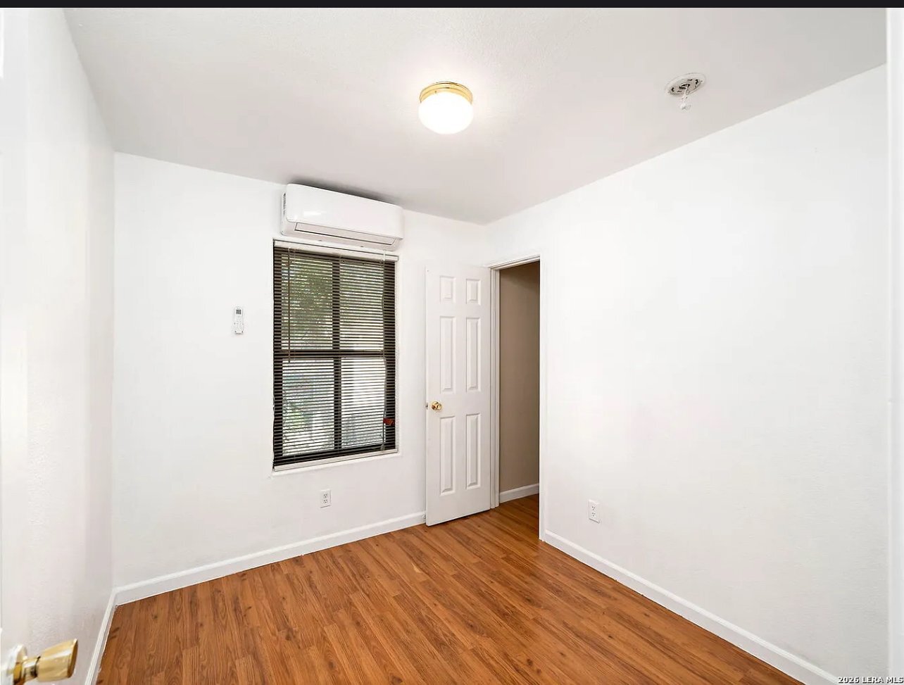Building Photo - 508 Randall Ave