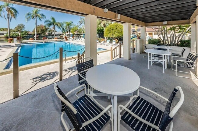 Building Photo - 4014 Davit Dr