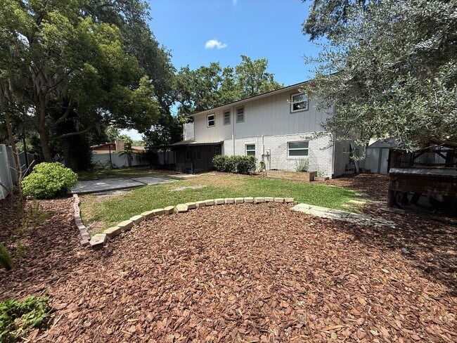 Building Photo - Beautiful Port Orange 4 Bed 2.5 Bath Serene Home Available IMMEDIATELY!