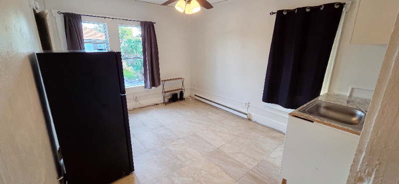 Building Photo - 306 Taylor Ave