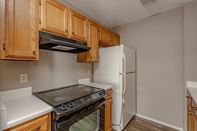 Building Photo - 104 Belaire Dr