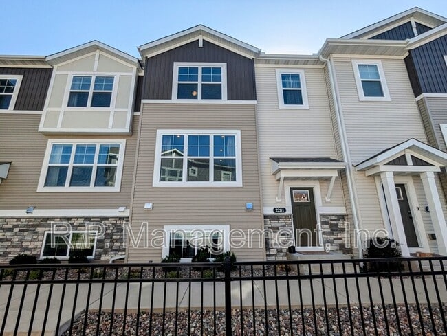 Building Photo - 2281 Polar Wy