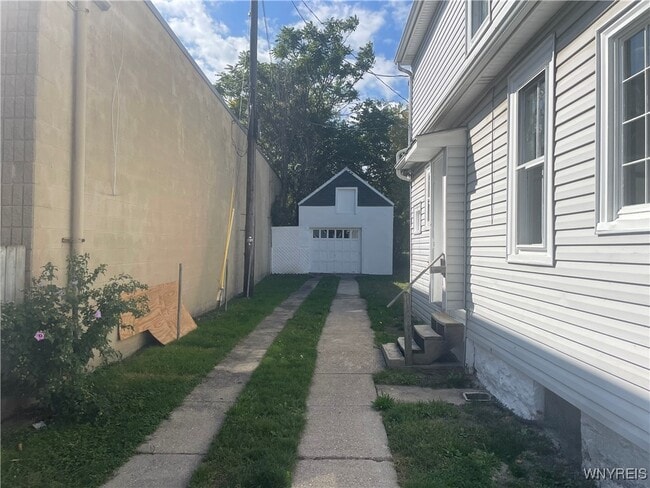 Building Photo - 202 N Ogden St
