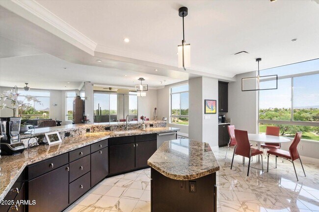 Building Photo - 15802 N 71st St