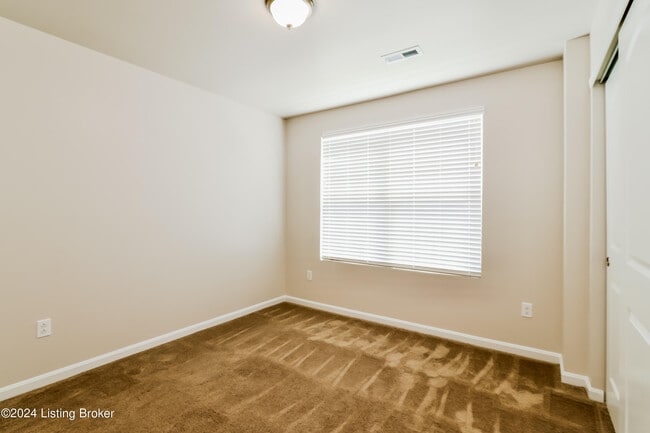 Building Photo - 443 Vildana Wy