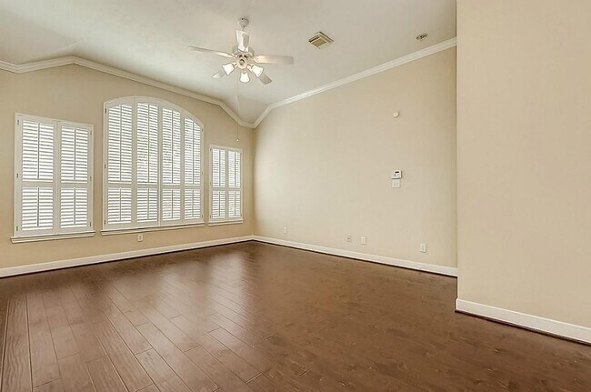 Building Photo - 5715 Sapphire Vista Ln