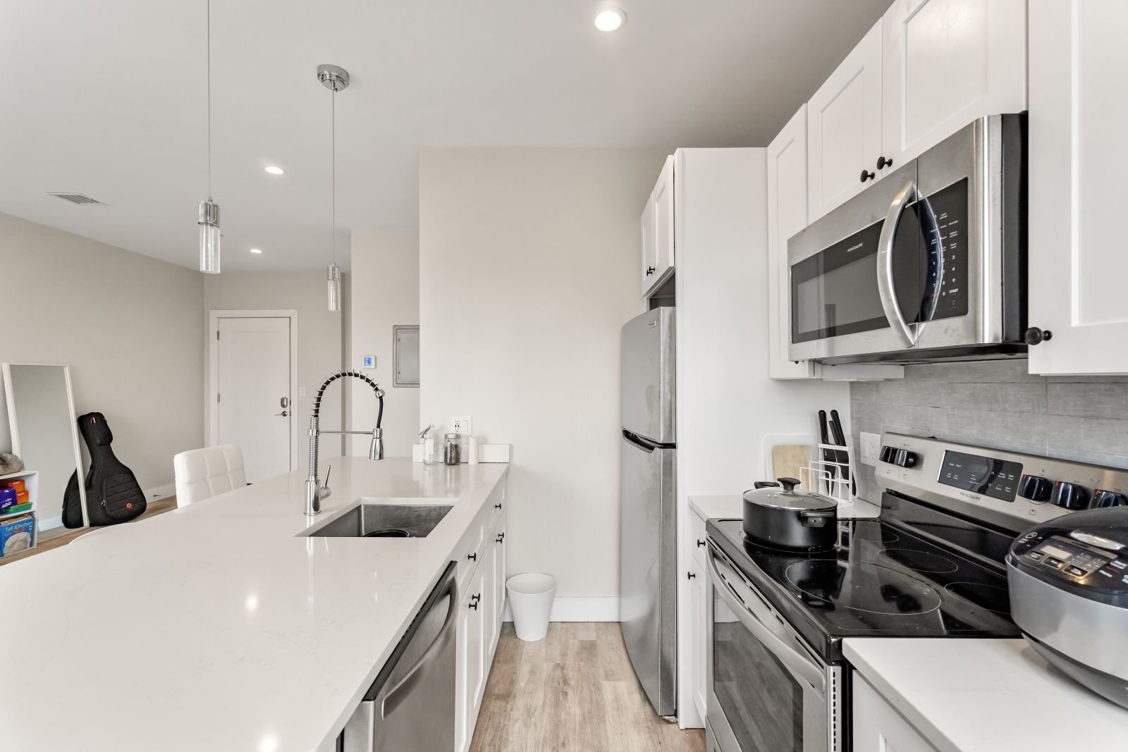 Building Photo - 1457 Tremont St