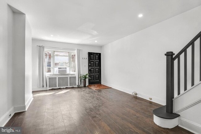 Building Photo - 2212 S Bouvier St