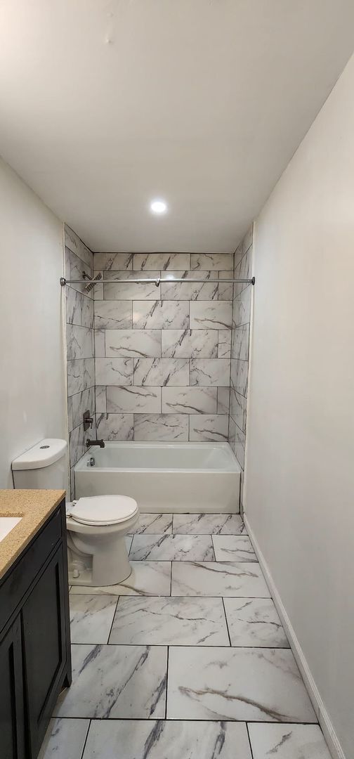 Building Photo - Newly Renovated 3-Bedroom Apartment in Pen...