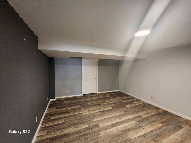 Building Photo - 4 Bedroom Greenville