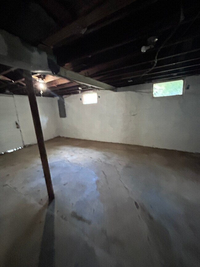 Building Photo - 7534 Blanding Dr