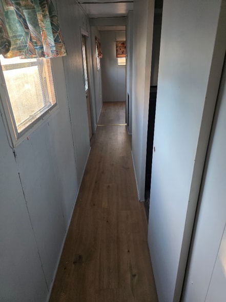 Building Photo - 10 8th Ave