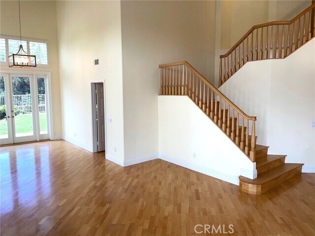 Building Photo - 27 High Bluff