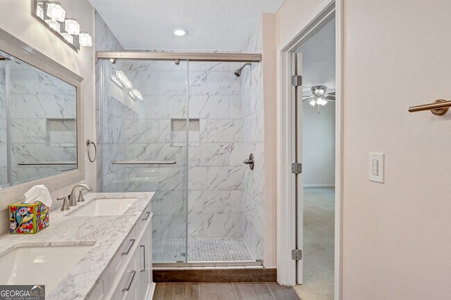 Building Photo - 5772 Lilburn Stone Mountain Rd
