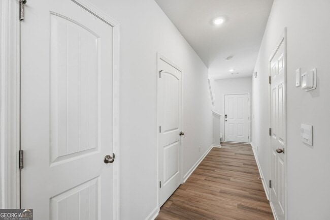 Building Photo - 5971 Skylar Dr