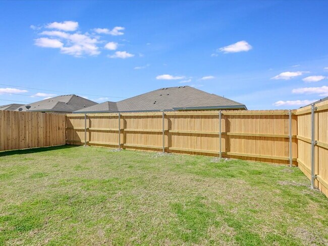 Building Photo - 3805 El Paso Dr