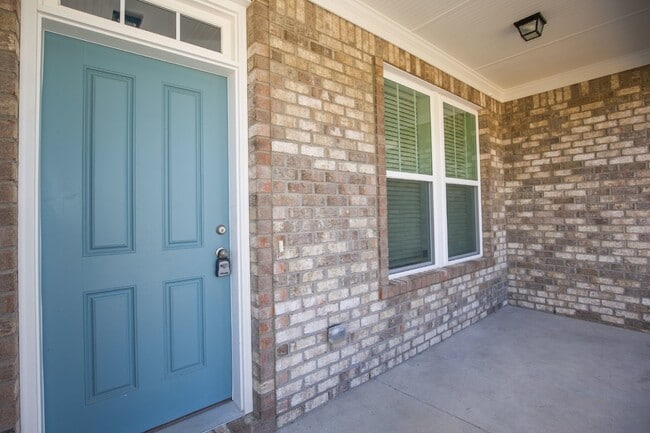 Building Photo - Charming 4 Bedroom Rental Home with Spacious Layout in Carthage, NC!