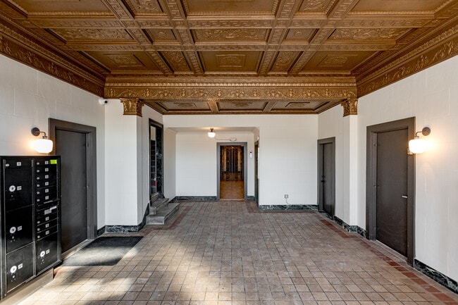 Primary Photo - Heather Hall