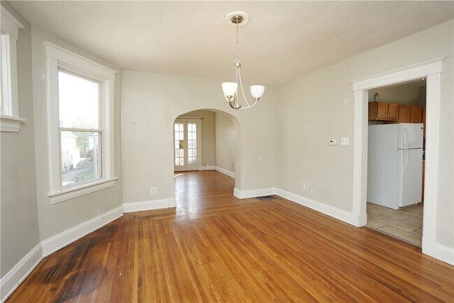 Building Photo - 2434 Kenilworth Ave