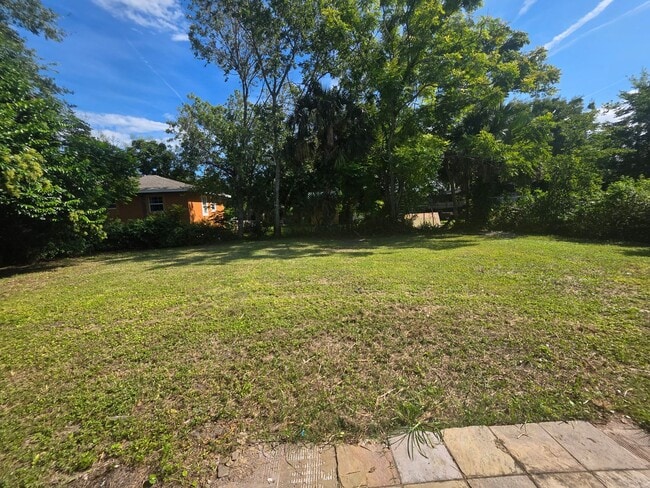Building Photo - 3 bedroom 2 Bath Single Family Home