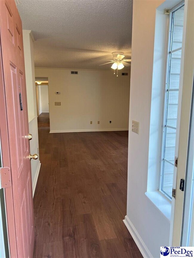 Building Photo - 701 Coventry Ln