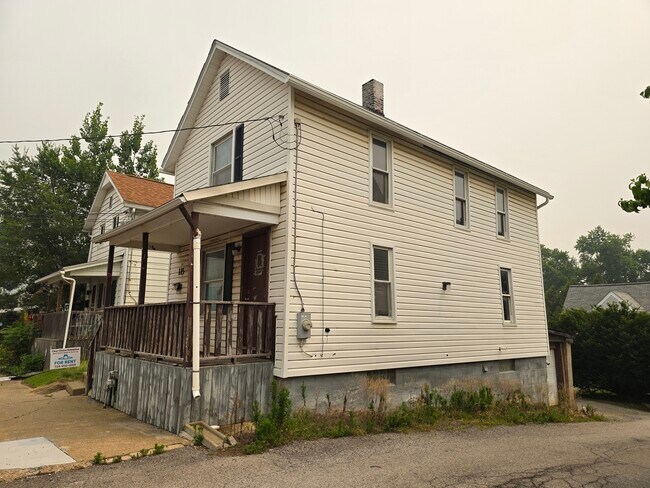 Building Photo - 115 5th Ave
