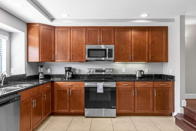 Building Photo - 14545 Damai Ln