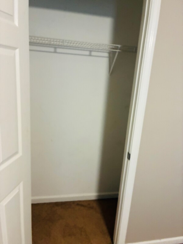 Building Photo - 1098 Deshon Trail