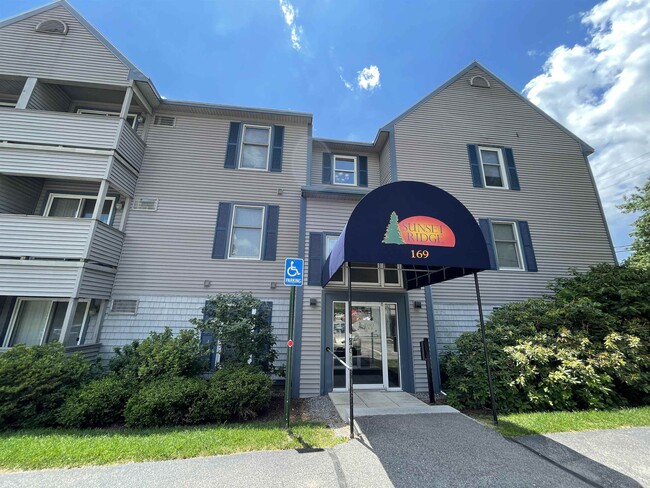 Building Photo - 131 Eastern Ave