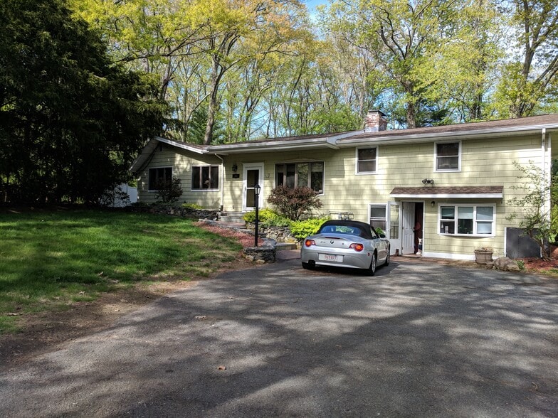 Building Photo - 83 Locust St