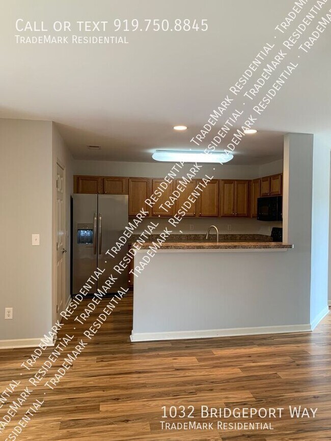 Building Photo - 1032 Bridgeport Way