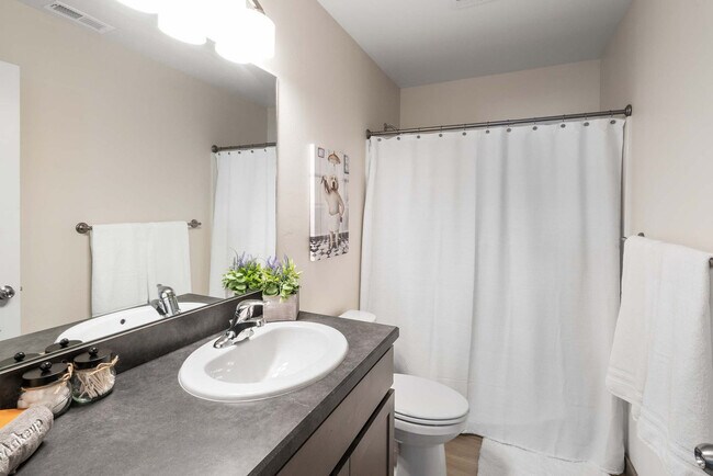 Building Photo - 2942 W Babcock St