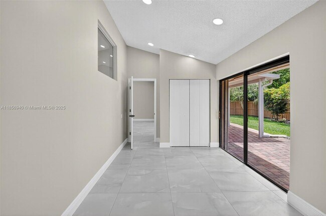 Building Photo - 9581 El Clair Ranch Rd