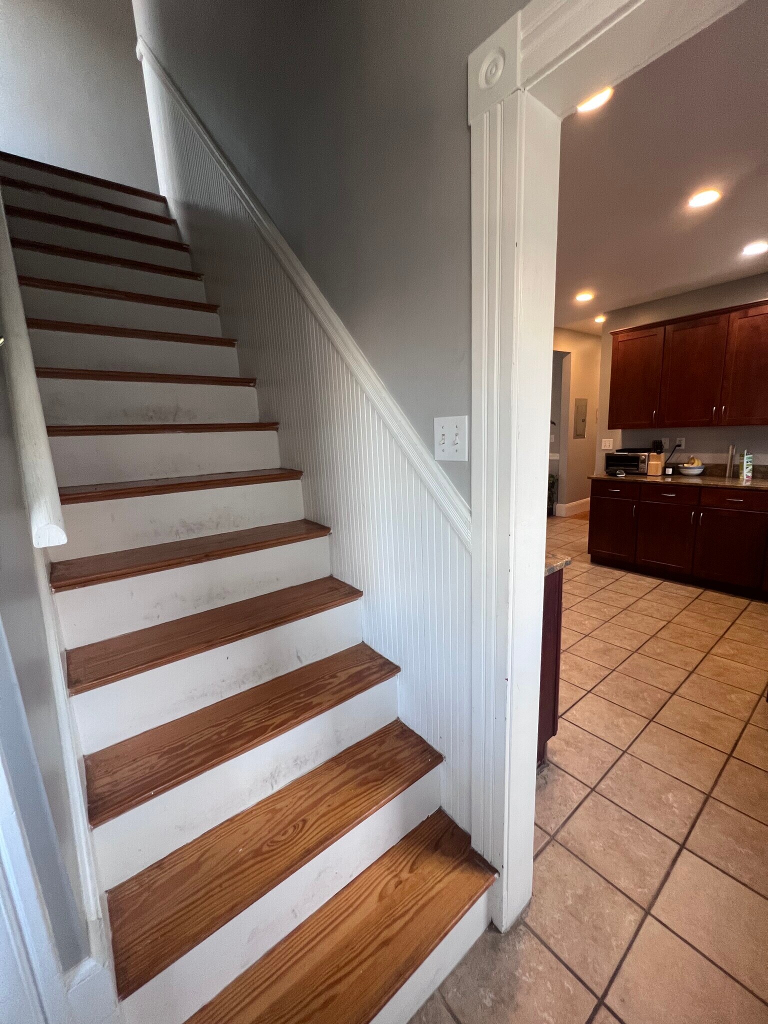 Building Photo - 122 Calumet St