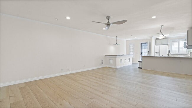 Building Photo - 1281 34th St